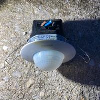 Rivelatore presenza ir per accensione luce