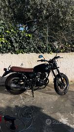 Moto Scrambler 125