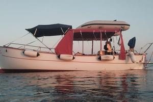 Gozzo 8.50m (ft 9m) vetroresina