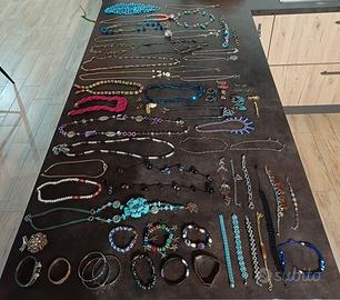 Gioielli di bigiotteria..Stock di 79 articoli 