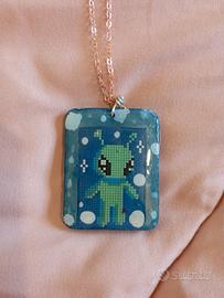 collana alieno fatta a mano