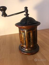 Antico macinacaffè a colonna vintage legno e ghisa