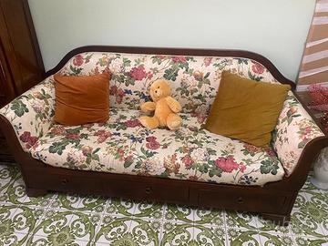 coppia divani legno massello con cassetti