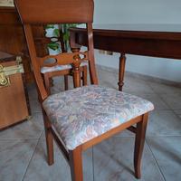 Tavolo in legno allungabile con 4 sedie