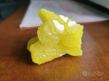 CRISTALLO DI ZOLFO giallo intenso minerale natur