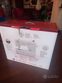Macchina da cucire SINGER. leggere bene