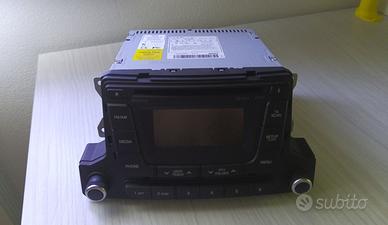 Autoradio originale per Hyundai i10 anno 2015.