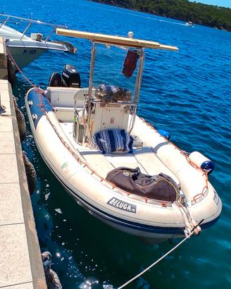 Gommone Beluga 19 con Suzuky DF140