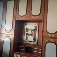 Armadio semi nuovo  2,70 m lungo