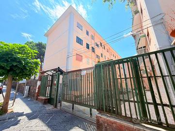 2 LOCALI A TORRE DEL GRECO