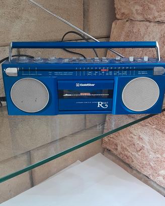 radio Goldstar fm casetta blu vintage pile presa