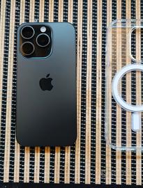 iPhone 15 pro 1TB Nero Titanio Come nuovo, senza