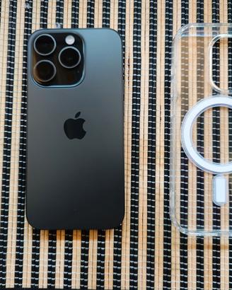 iPhone 15 pro 1TB Nero Titanio Come nuovo, senza
