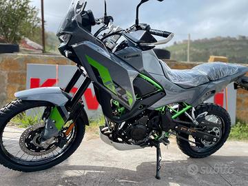 Kawasaki KLE 500 SE in promo