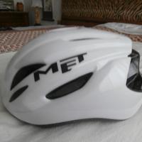 casco met, guanti, occhiali nuovi