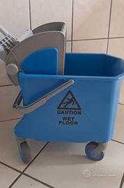 Carrello professionale con strizzatore Euromop