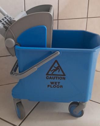 Carrello professionale con strizzatore Euromop