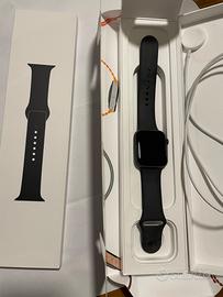 Apple Watch Series 3 (GPS) 42mm e cinturino