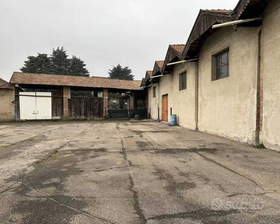 Immobile in asta di 6120 m² a Giussano - Vista 3