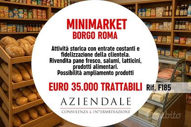 Attività / Licenza di 70 m² con 1 locale a Verona