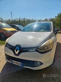 Renault Clio 1.2 75CV 5 porte Costume National