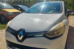 Renault Clio 1.2 75CV 5 porte Costume National