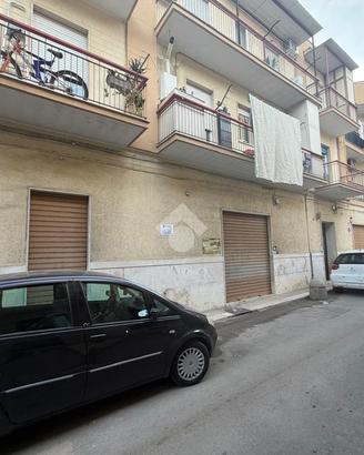 NEGOZIO A BARLETTA