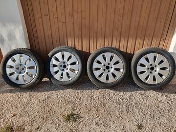 4 Cerchi Lega Audi + Gomme Termiche Nokian