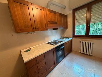 Cucina in legno 240 cm con elettrodomestici + colo