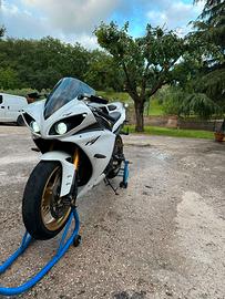 Yamaha R1 - 2011 big bang