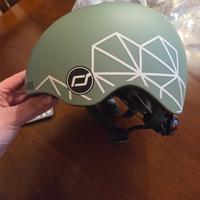 Casco bimbo scooter and ride