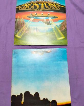 LP in vinile vintage, dei Boston e degl'Eagles.