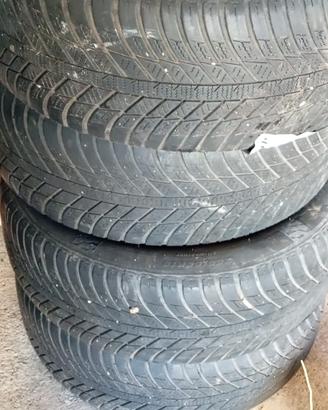 Cerchi gommati piu altre gomme