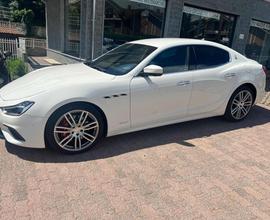 MASERATI Ghibli V6 Gransport