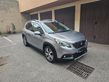 Peugeot 2008 diesel del 2019 full optional 