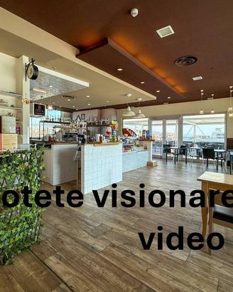 Attività / Licenza di 700 m² a Vado Ligure