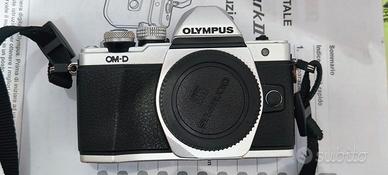Olympus OM-D  EM10 Mark II solo corpo macchina