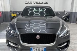 Jaguar F-Pace 2.0 D 180 CV AWD R-Sport