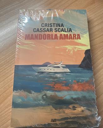 “Mandorla Amara” di Cristina Cassar Saclia