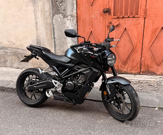 Honda cb 125r