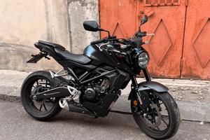 Honda cb 125r