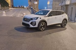 Peugeot 2008 Pure Tech 100 S&S  In  Promo 