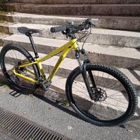 Bicicletta MTB Cannondale Trail