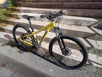 Bicicletta MTB Cannondale Trail