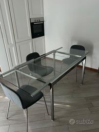 Tavolo da pranzo in vetro