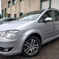 Volkswagen Touran 7 POSTI BENZINA METANO 2008