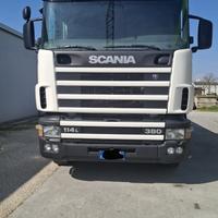Scania 114/380 con gru e ribaltabile