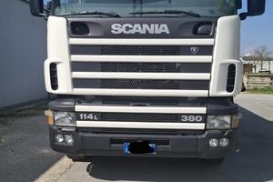 Scania 114/380 con gru e ribaltabile
