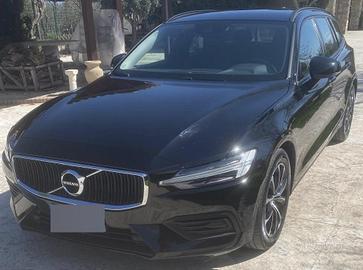 Volvo V60 B4 Inscription- Affidabile, ben tenuta
