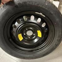 Pneumatico per auto, marca Michelin 225/55 R17